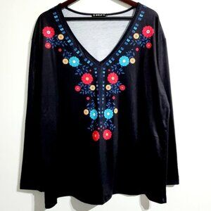NWT Sheilay  XXL Black Floral V-neck Long Sleeve Pullover Top